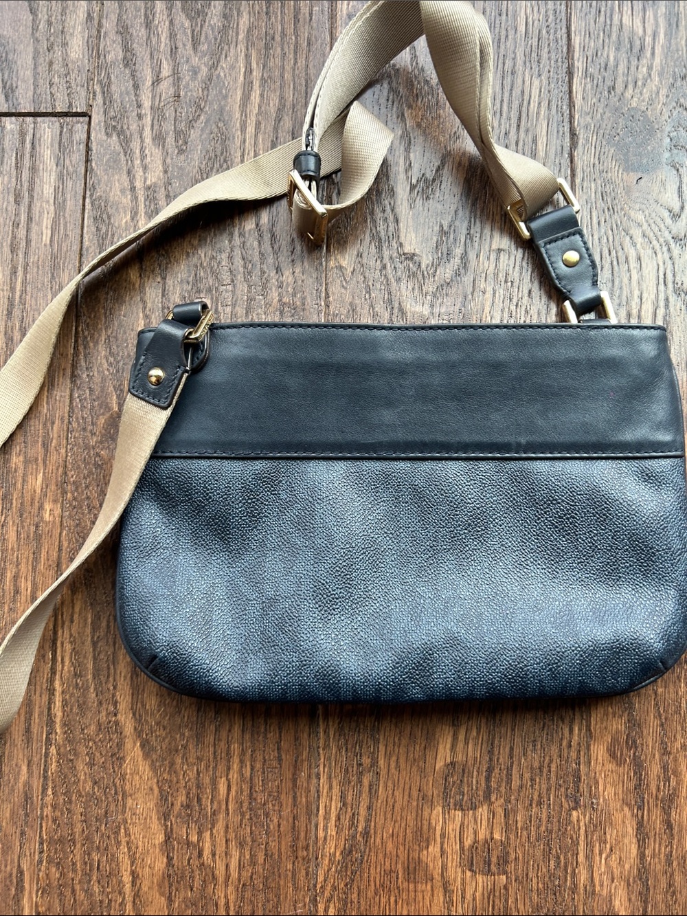MICHAEL KORS Dark Navy Crossbody Bag with Adjustable Strap - Picture 5 of 5